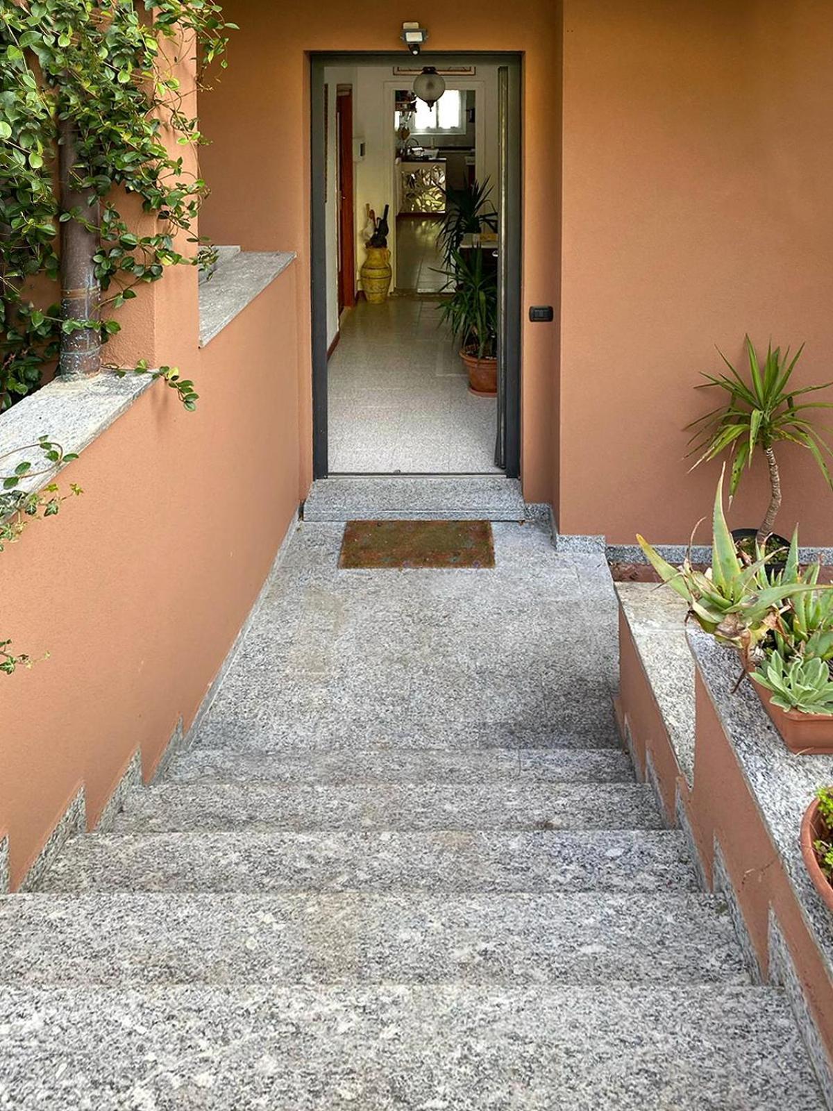 Induno Olona Casa Serena מראה חיצוני תמונה